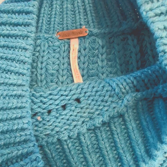 NWT Free People Bell Song Cropped Knit Long Sleeve Sweater Size XS Teal Blue - Picture 7 of 11